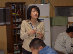 チームで出た意見を発表している写真