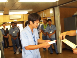 ありがとうカード最多受信者の社員の写真